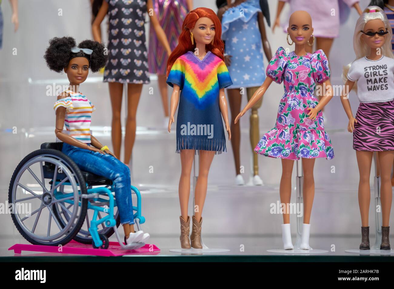 Høflig Perfekt madras Nuremberg, Germany. 28th Jan, 2020. Barbie dolls from the Fashionistas line  of the U.S. toy manufacturer Mattel are on display at the company's stand  at the International Toy Fair . Mattel intends