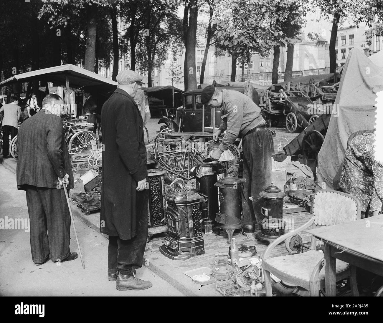 Vintage stoves hi-res stock photography and images - Alamy