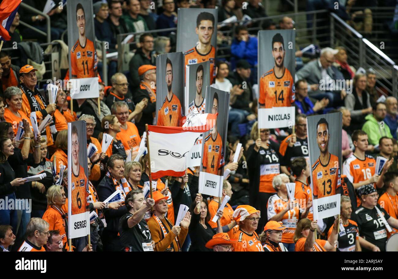 Berlin, Germany. 28th Jan, 2020. Volleyball, men: Champions League, Berlin Volleys - Fakel Nowy Urengoi, 4th round, Group B, 4th matchday, Max-Schmeling-Halle. Fans of the BR Volleys show signs with players' names and wave flags. Credit: Andreas Gora/dpa/Alamy Live News Stock Photo