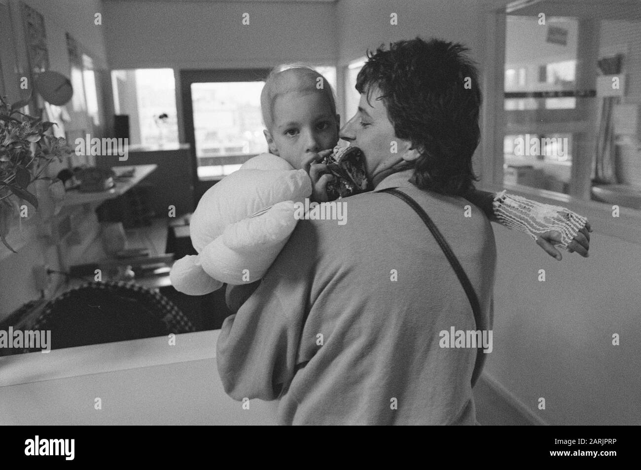 Moving Emma Children's Hospital to the AMC Date: December 15, 1988 ...