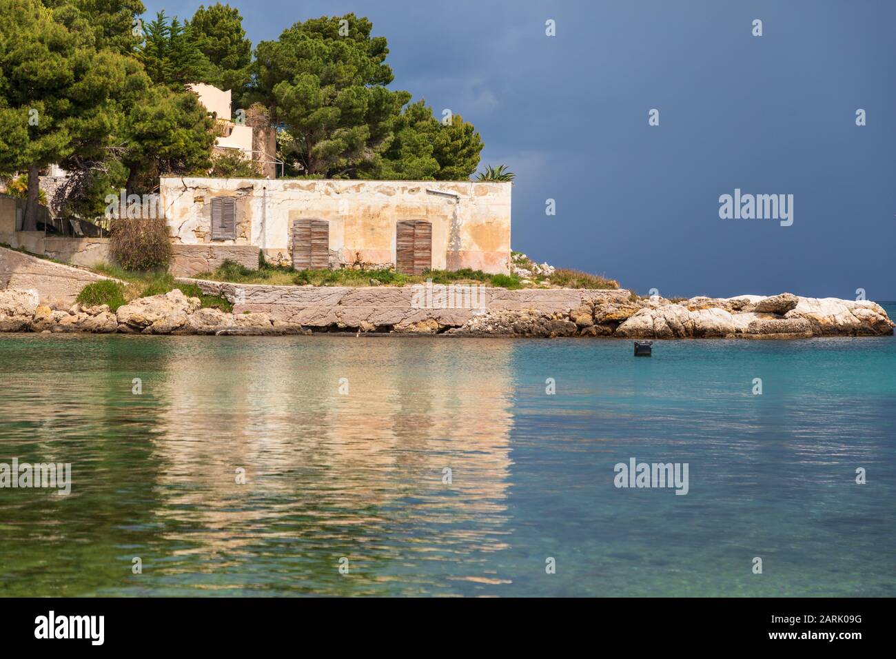 Italy, Sicily, Palermo, Santa Flavia. A small cover in the fishing ...