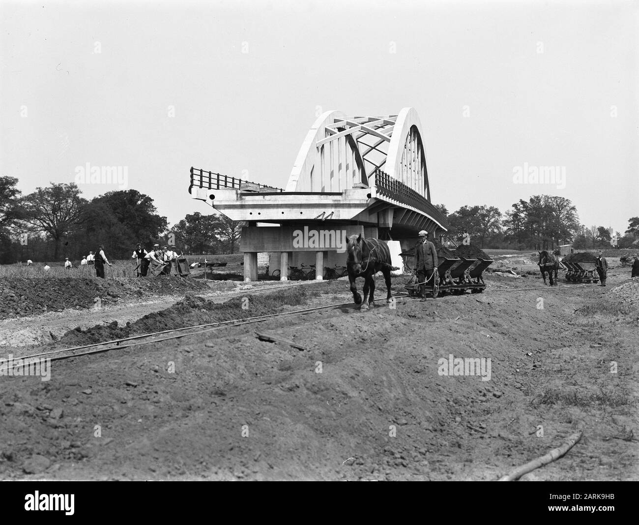 digging and improving canals, building bridges, work, annabrug st. Date