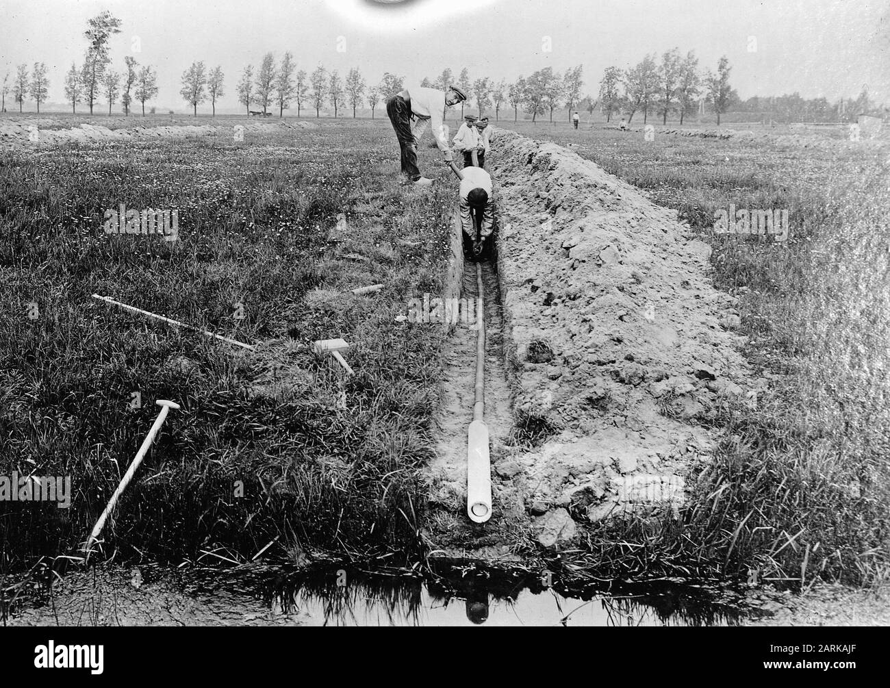 drainage, drainage tubes Date undated Keywords drainage, drainage
