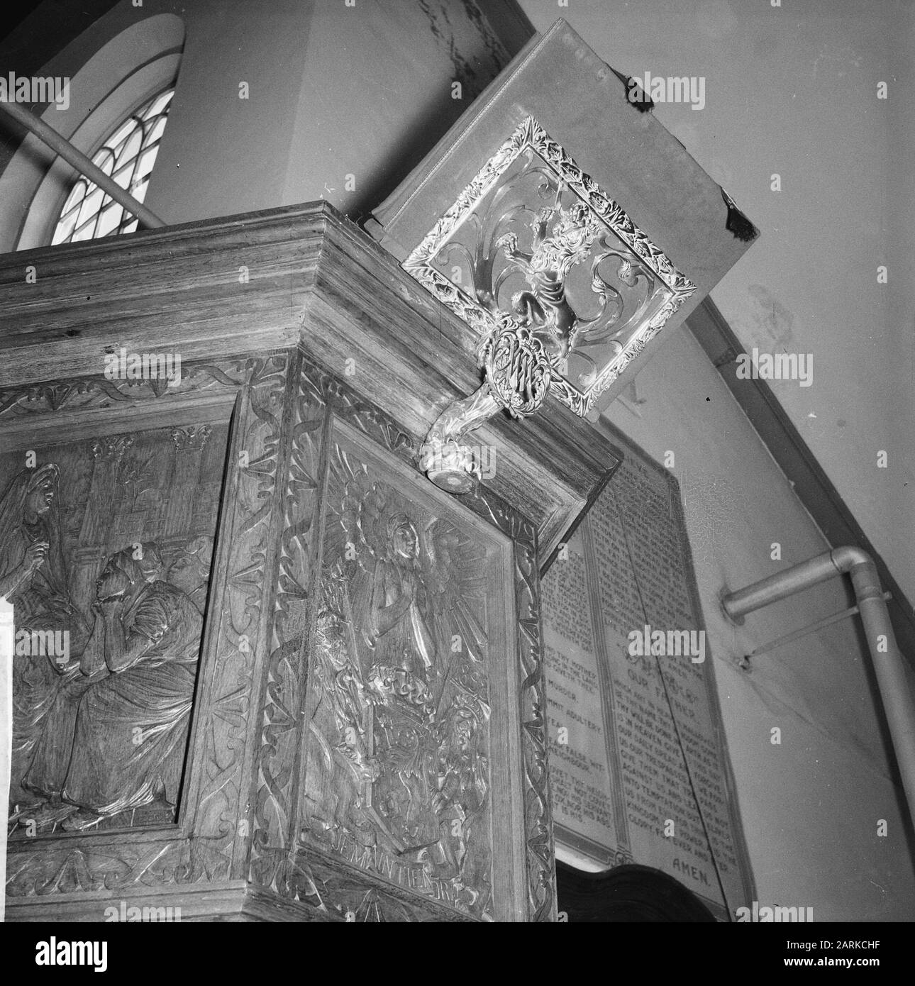 Restoration English church at Beguinage. Assignment Trouw. Interior Date: October 26, 1961 Keywords: Interior, churches, restorations Institution name: Begijnhof, Trouw Stock Photo