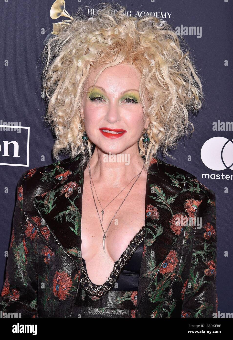 BEVERLY HILLS, CA - JANUARY 25: Cyndi Lauper attends the Pre-GRAMMY Gala and GRAMMY Salute to Industry Icons Honoring Sean 'Diddy' Combs on January 25, 2020 in Beverly Hills, California. Stock Photo
