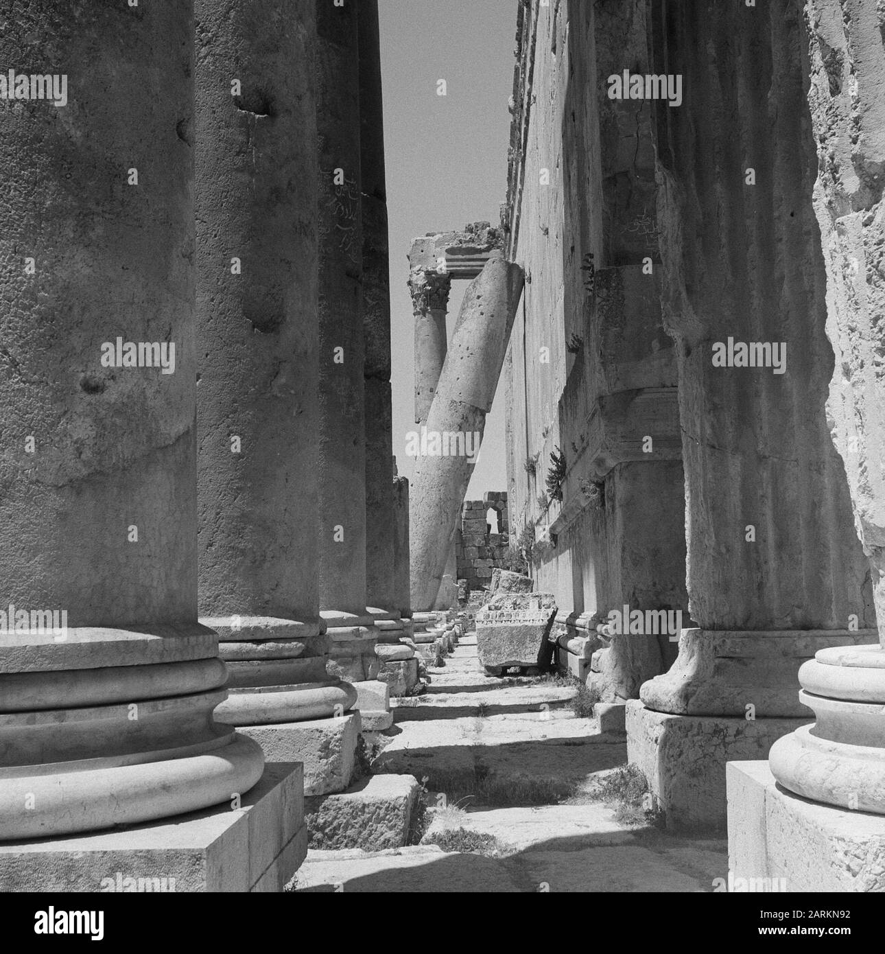 Structural ruins Black and White Stock Photos & Images - Alamy