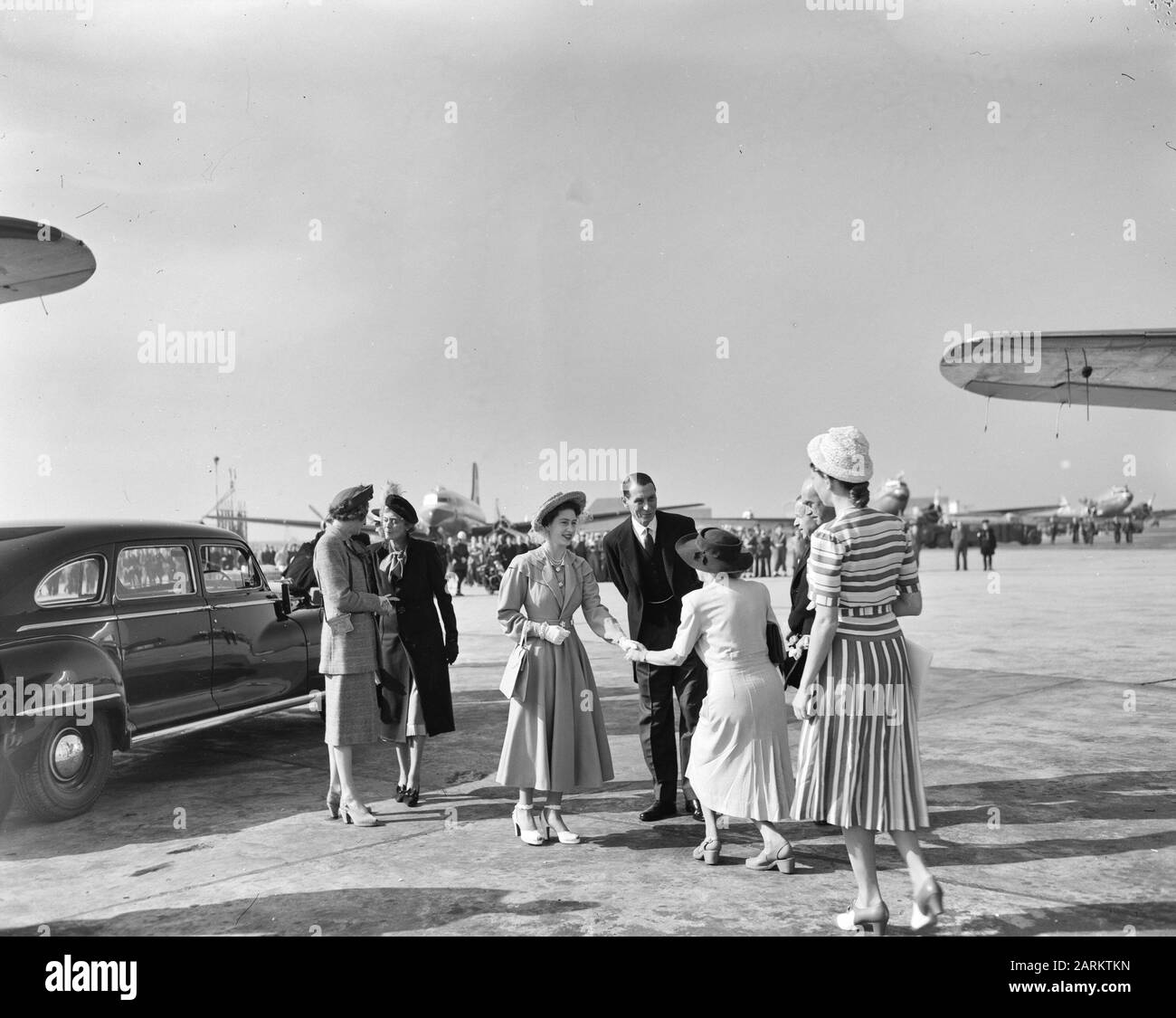abdication Queen Wilhelmina/Inauguration of Queen Juliana  Inauguration Queen Juliana. Departure of Princess Margaret of England from Schiphol to London, after attending the Inauguration Festivities in Amsterdam. Date: 9 September 1948 Location: Noord-Holland, Schiphol Keywords: inaugurations, royal house, departures, airports Personal name: Margaret, Princess of Great Britain Stock Photo