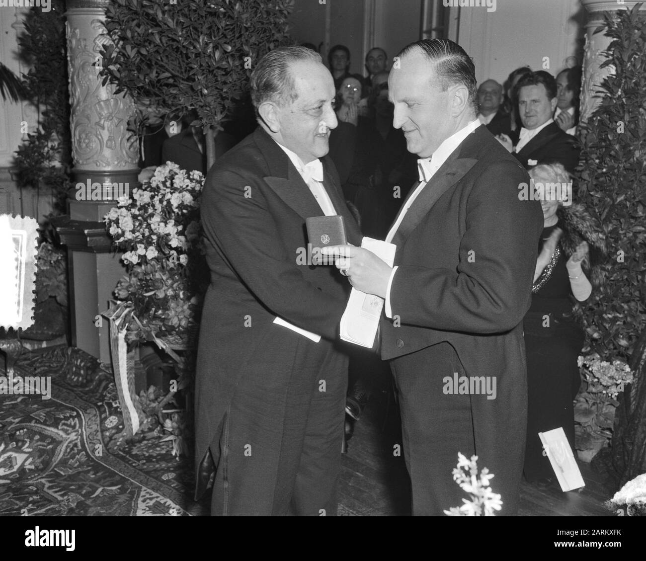 Ab de roos hi-res stock photography and images - Alamy