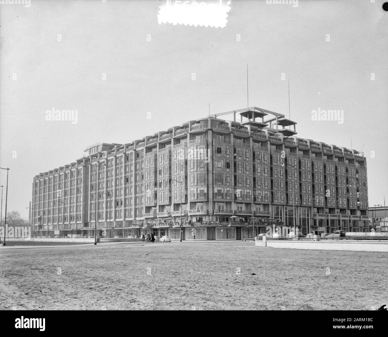 Het Groothandelsgebouw in Rotterdam Annotation: The architects are Huig A. Maaskant and Willem van Tijen Date: March 24, 1953 Location: Rotterdam, Zuid-Holland Keywords: wholesale buildings, office buildings Stock Photo