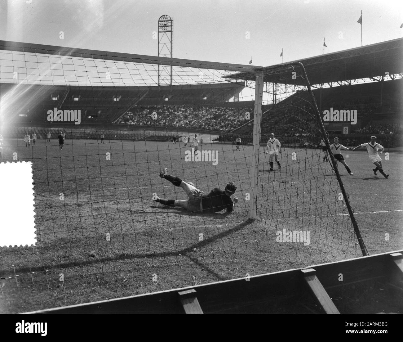 Elinkwijk against VVV 2-0, KNVB cup, Van der Bosch (left) is going to score  1-0, December 10, 1972, sports, soccer, The Netherlands, 20th century press  agency photo, news to remember, documentary, historic