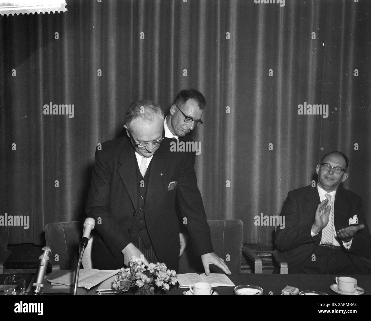 Election in the General Members' Meeting of the CNV in Utrecht of a new president Date: September 21, 1959 Location: Utrecht Keywords: Elections, Members' Meetings, Chairmen Institution name: CNV Stock Photo