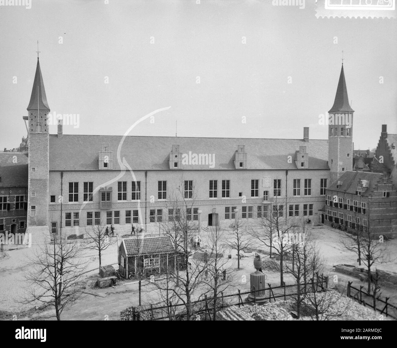 Queen Juliana opens on May 17 the restored provincial house in