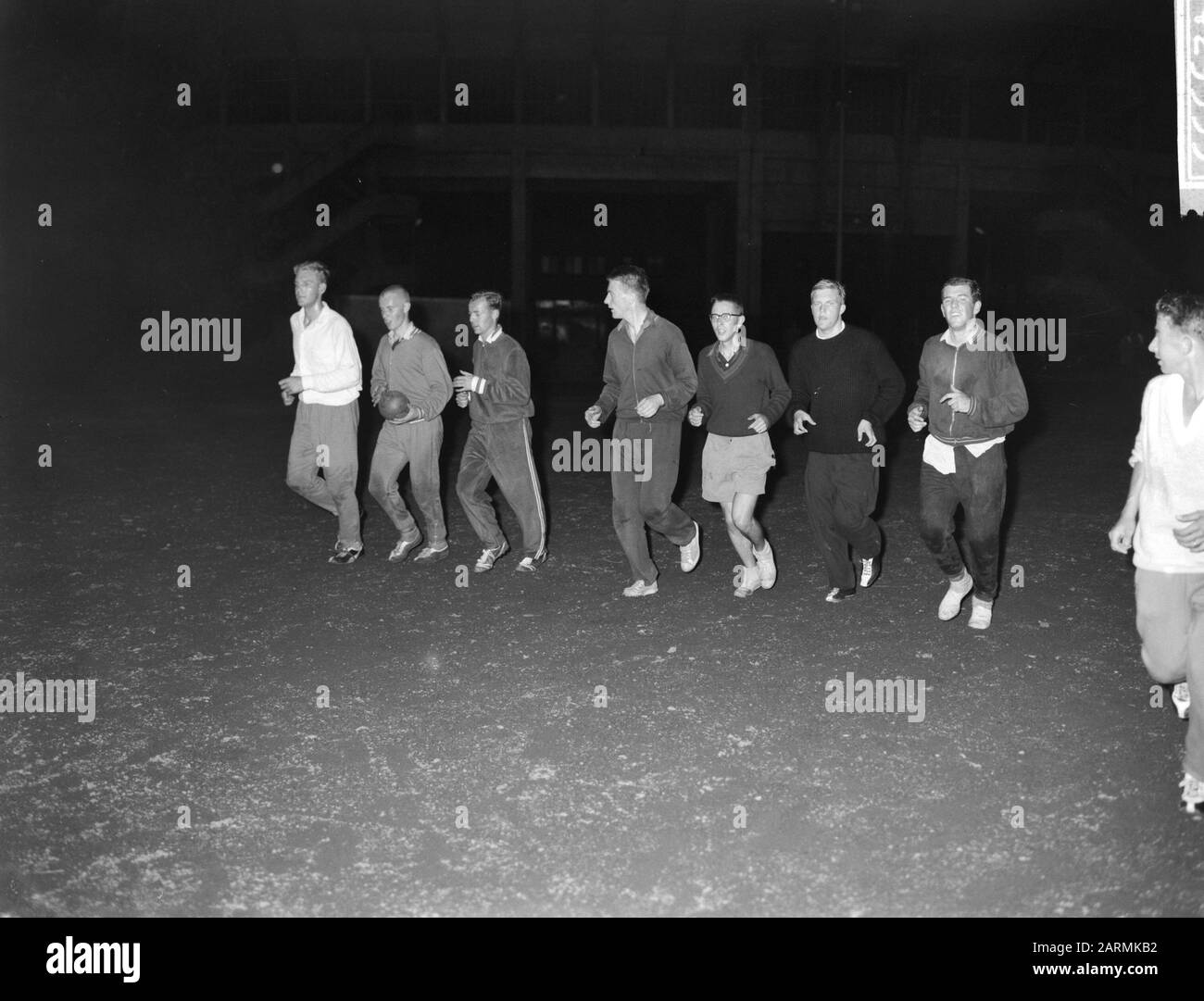 Training of the Dutch Hockeyteam Date: September 15, 1961 Keywords: hockey teams Stock Photo