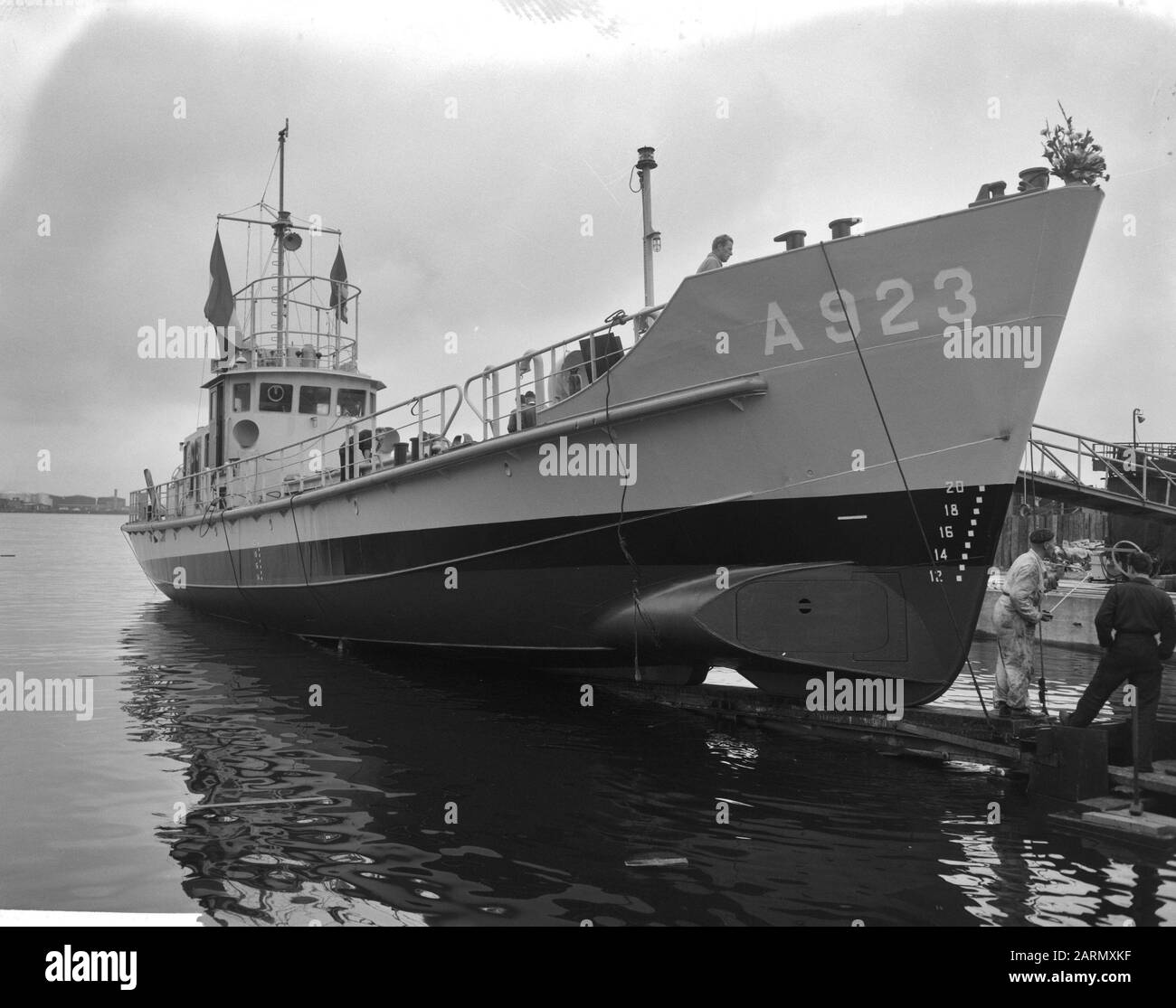 Tewaterlating at Zaandam of the Torpedo boarding vessel of the Royal Navy in Zaandam Date: 20 July 1962 Location: Noord-Holland, Zaandam, Zaanstad Keywords: Tewaterlatingen  : Bilsen, Joop van/Anefo Stock Photo