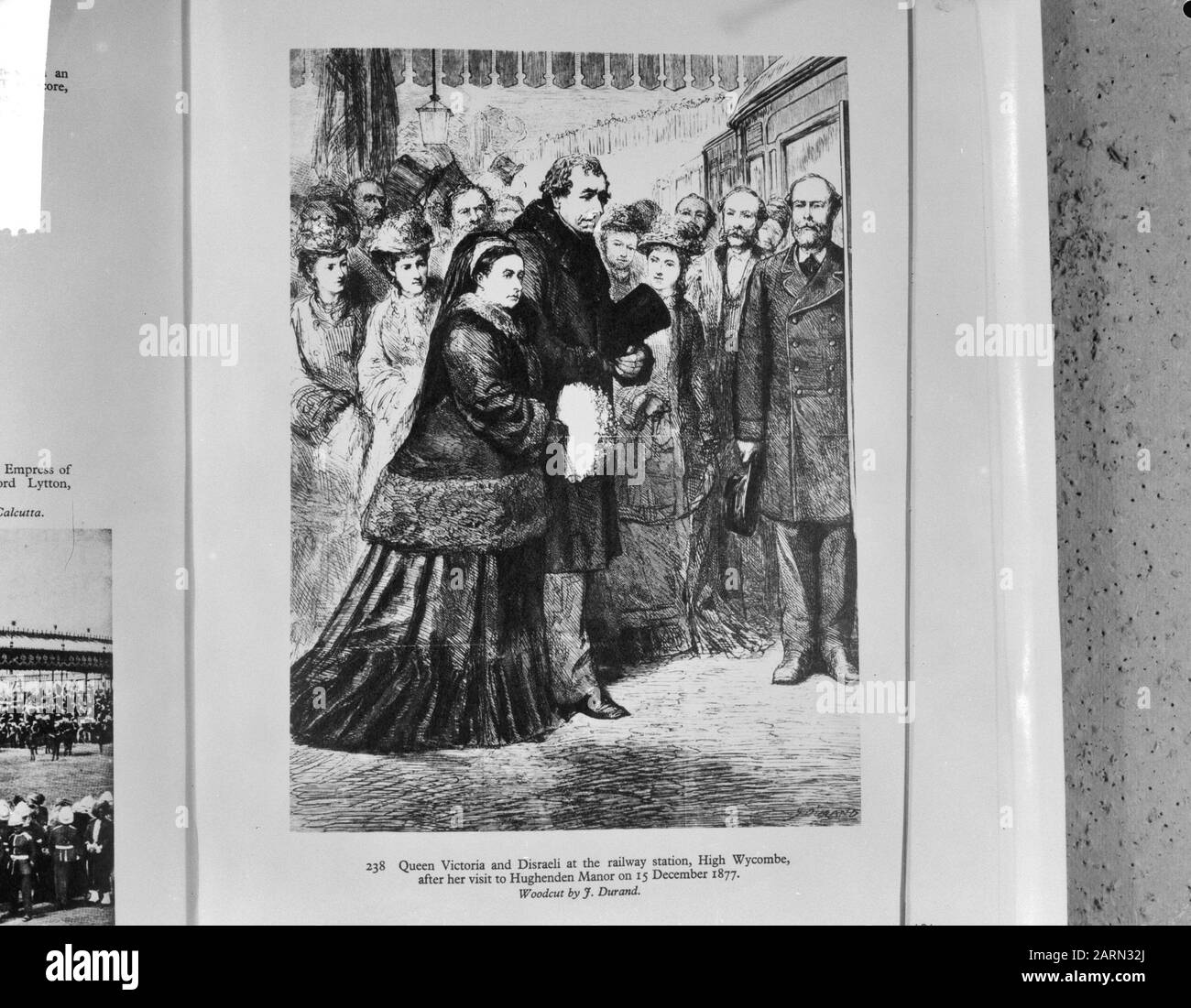 Disraeli and Queen Victoria at station Date January 16, 1964 Person