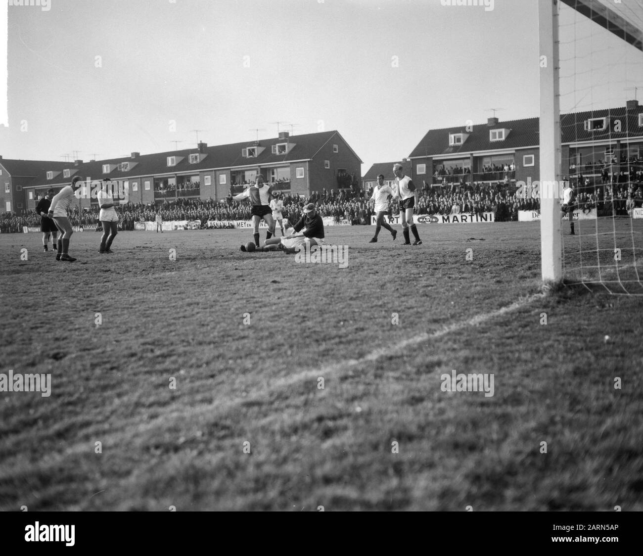 FC Zaanstreek against Feyenoord 1-2, cup football, game moment Date: 4 October 1964 Location: Koog aan de Zaan Keywords: sport, football Institution name: Feyenoord Stock Photo