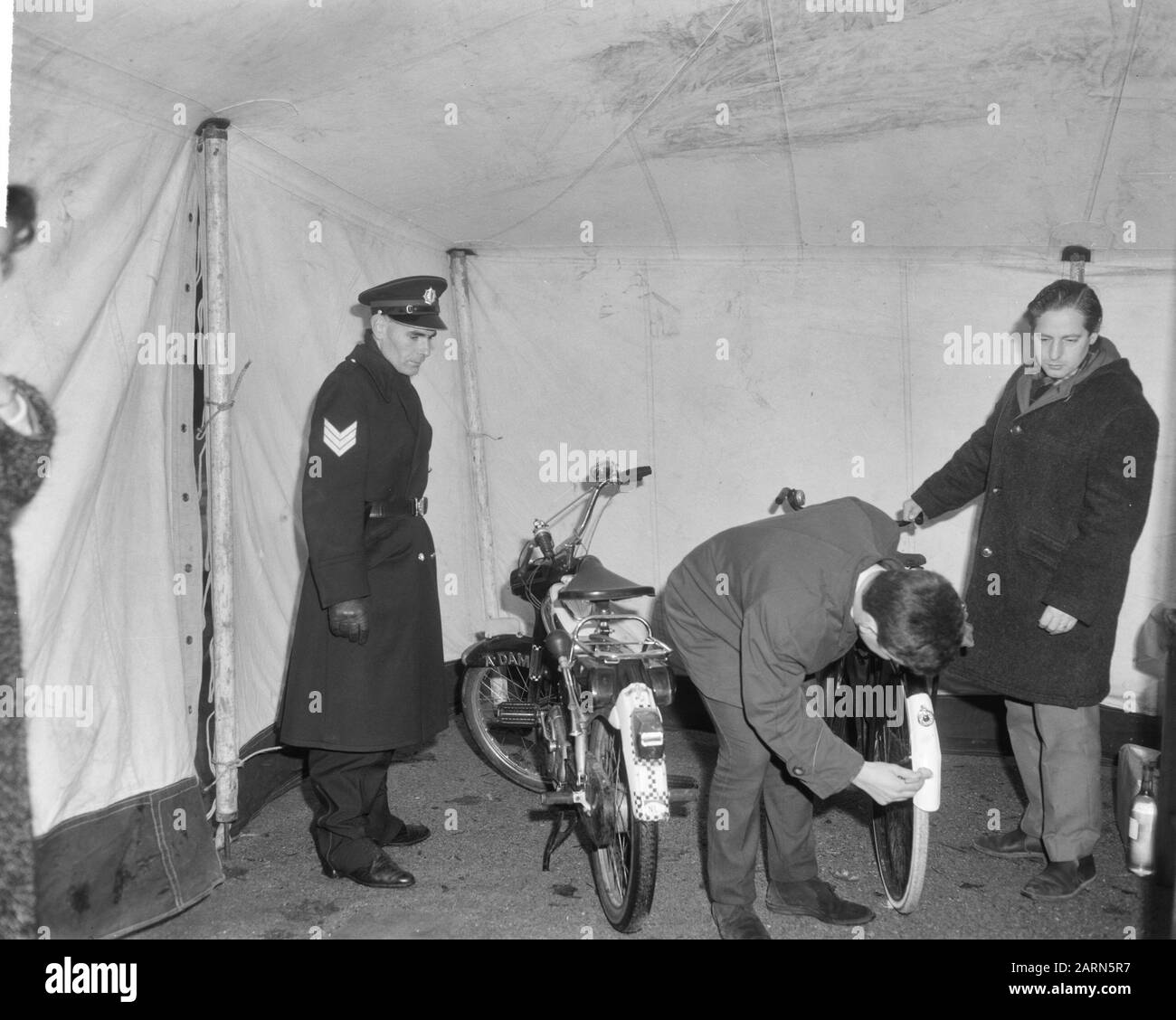 White mudguard without charge, the tent on the Museumplein Date: November 16, 1964 Keywords: fenders, tents Stock Photo