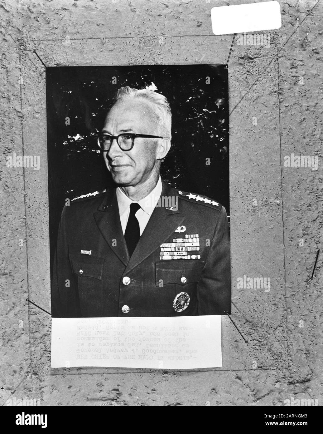 General Andrew J. Goodpaster, the new commander of NATO in Europe Date: June 23, 1969 Location: Europe Keywords: Commander-in-chief Personal name: Goodpaster, A.J. Stock Photo