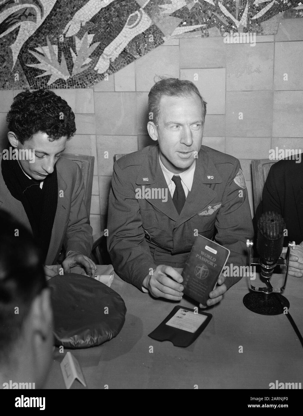 Gary davis hires stock photography and images Alamy