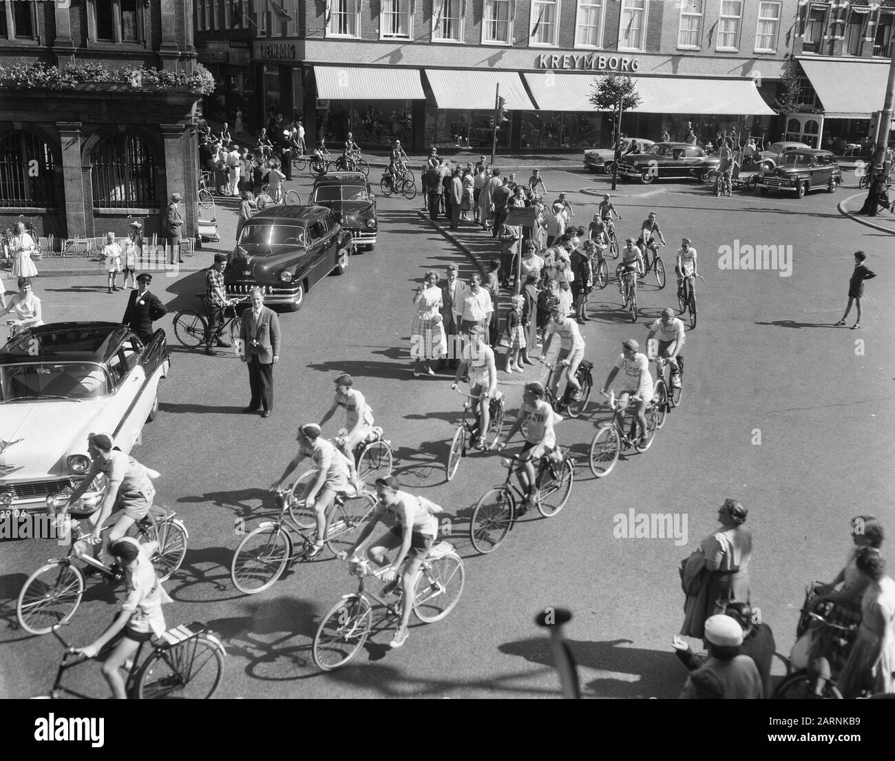 Start mosquito round in Haarlem (City Hall Grote Markt)/Affected Date: 5 August 1957 Location: Haarlem Keywords: START, Stadhuizen Stock Photo