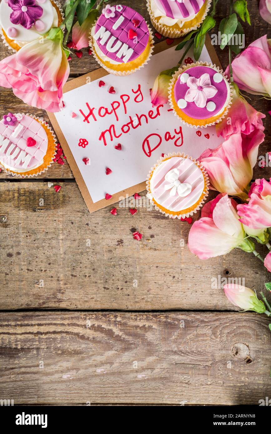 Happy Moms Day Greeting Background Mothers Day Sweet Cupcakes With Gift Boxes Coffee Cappuccino Cup Flowers Wooden Background Copy Space Stock Photo Alamy Happy Moms Day Greeting Background Mothers Day Sweet Cupcakes With Gift Boxes Coffee Cappuccino Cup Flowers Wooden Background Copy Space Stock Photo Alamy