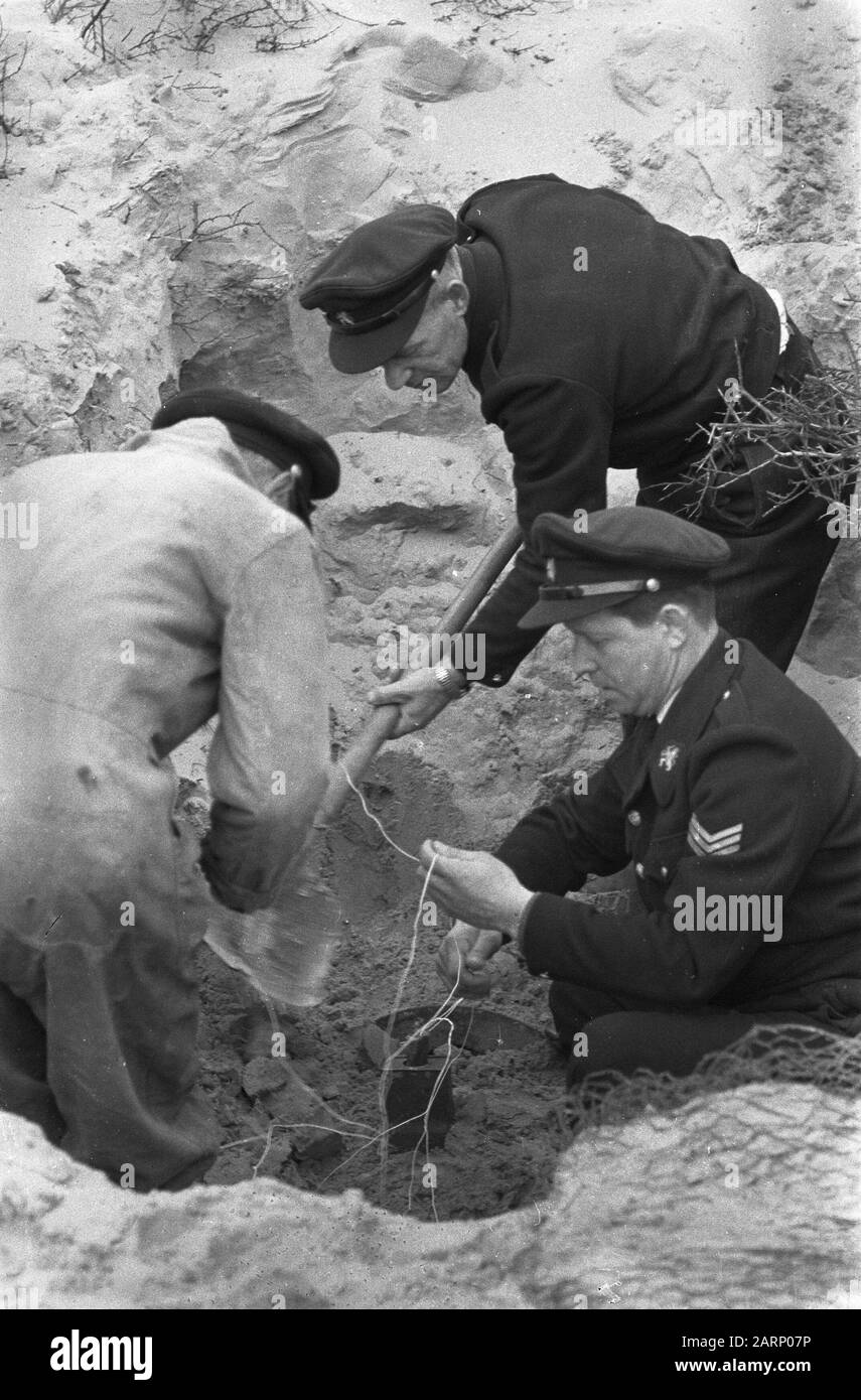 Aircraft bomb of 1.000 kg detonated in the Kennemerduinen near Haarlem
