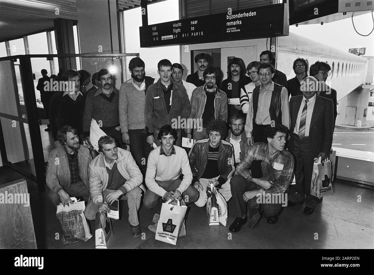 Departure of the handball team of Schiphol airports, sport, handball