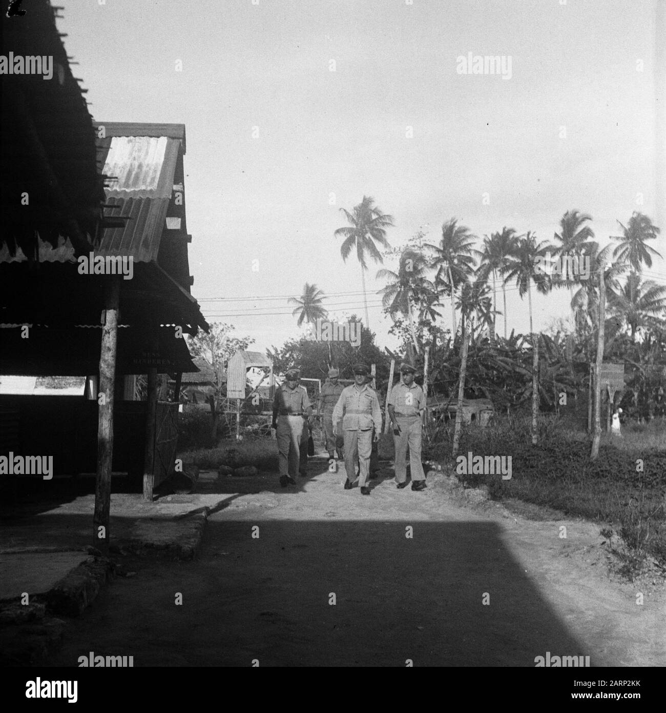 Reportage Hollandia  [An officer and company in the military post or prison] Date: February 1947 Location: Indonesia, Dutch East Indies Stock Photo