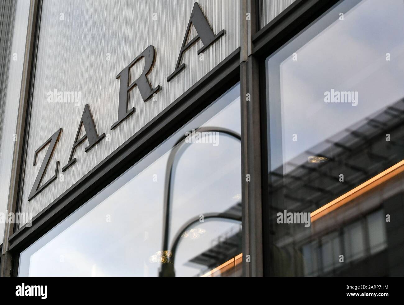 Berlin, Germany. 27th Jan, 2020. The logo "Zara" on a shop of the Spanish  textile company in Tauentzienstraße. Credit: Jens  Kalaene/dpa-Zentralbild/ZB/dpa/Alamy Live News Stock Photo - Alamy