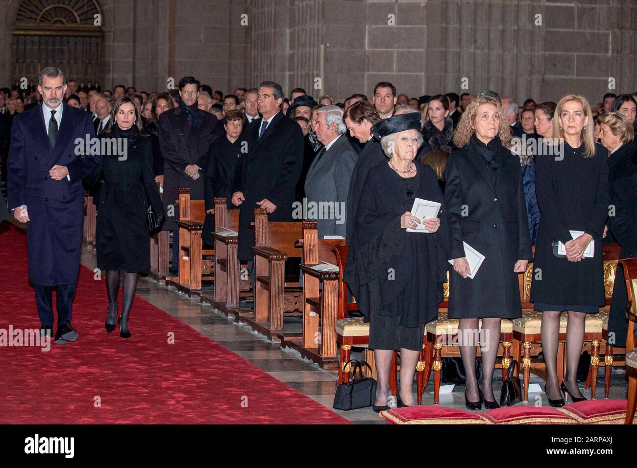 El Escorial, Spain. 29th Jan, 2020. Spain's King Felipe VI (L) and Queen Letizia (2-L), Dutch Princess Beatrix (3-R), Spanish princesses Elena de Borbon (2-R) and Cristina de Borbon (R), attend the funeral of Spanish princess Pilar de Borbon, Duchess of Badajoz and Monarch' aunt, at the Real Monasterio de San Lorenzo basilica, in El Escorial, outside Madrid, Spain, 29 January 2020. More than 200 people attend the funeral, held 21 days after the death of the princess at 83. EFE/ Emilio Naranjo POOL Credit: CORDON PRESS/Alamy Live News Stock Photo