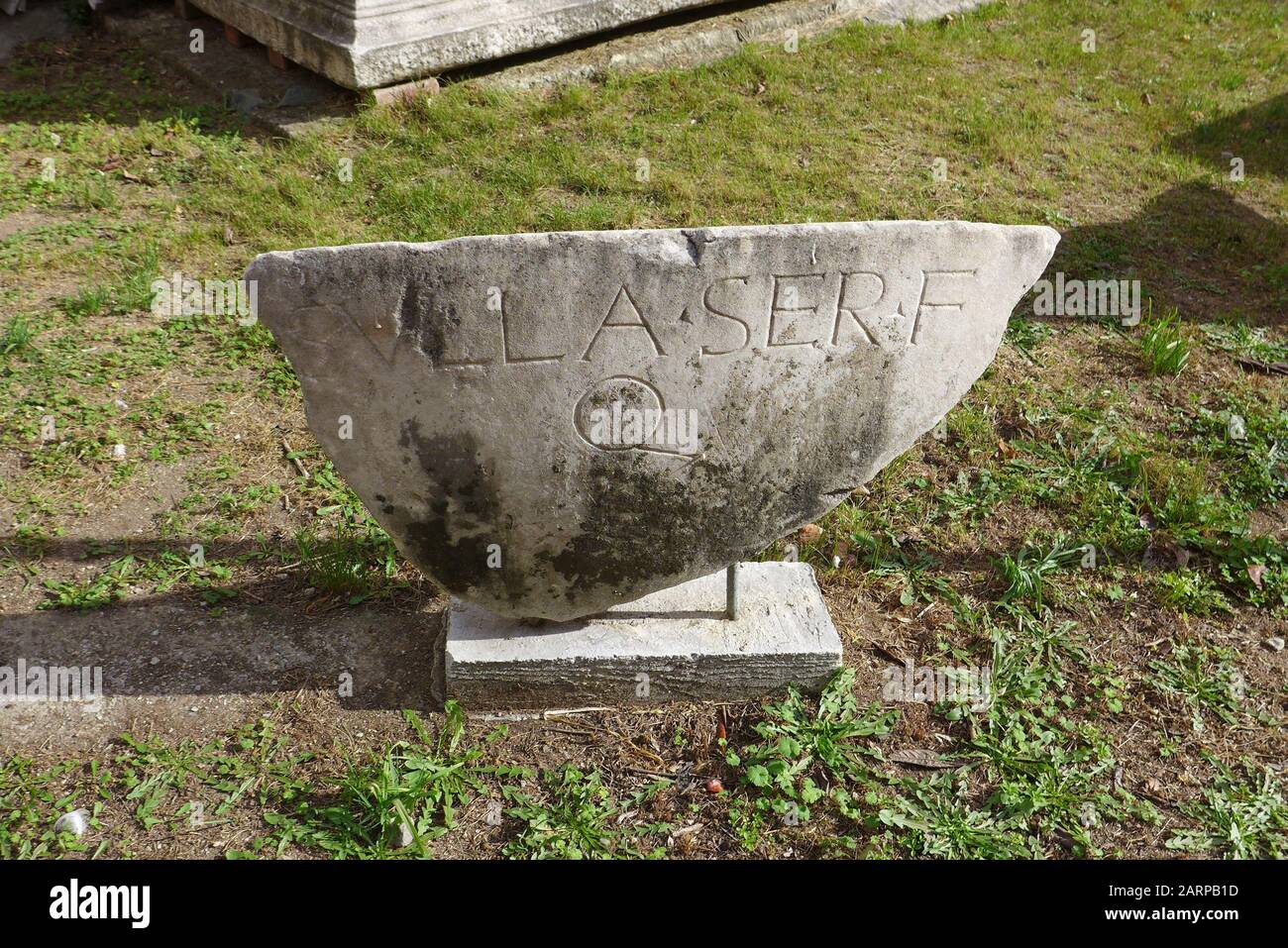 East Roman Byzantine Empire Archeological Artifacts Sarcophagi And Statue Bases Collected From The General Thessaloniki Area Stock Photo Alamy
