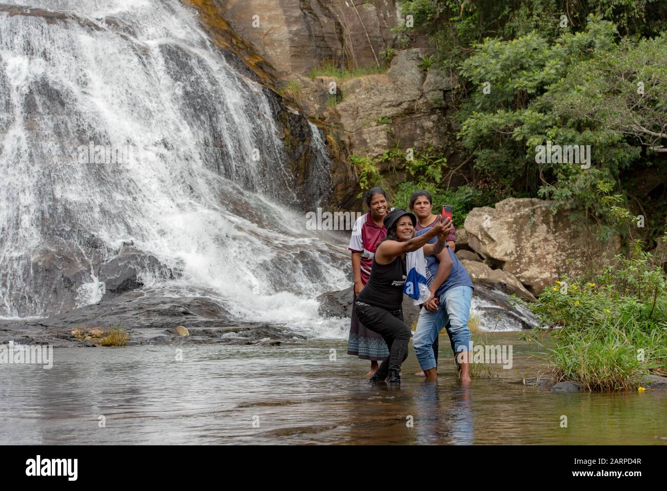 Diyaluma, Haputale, Sri Lanka. 2019 Nov 22 Local People take a selfie