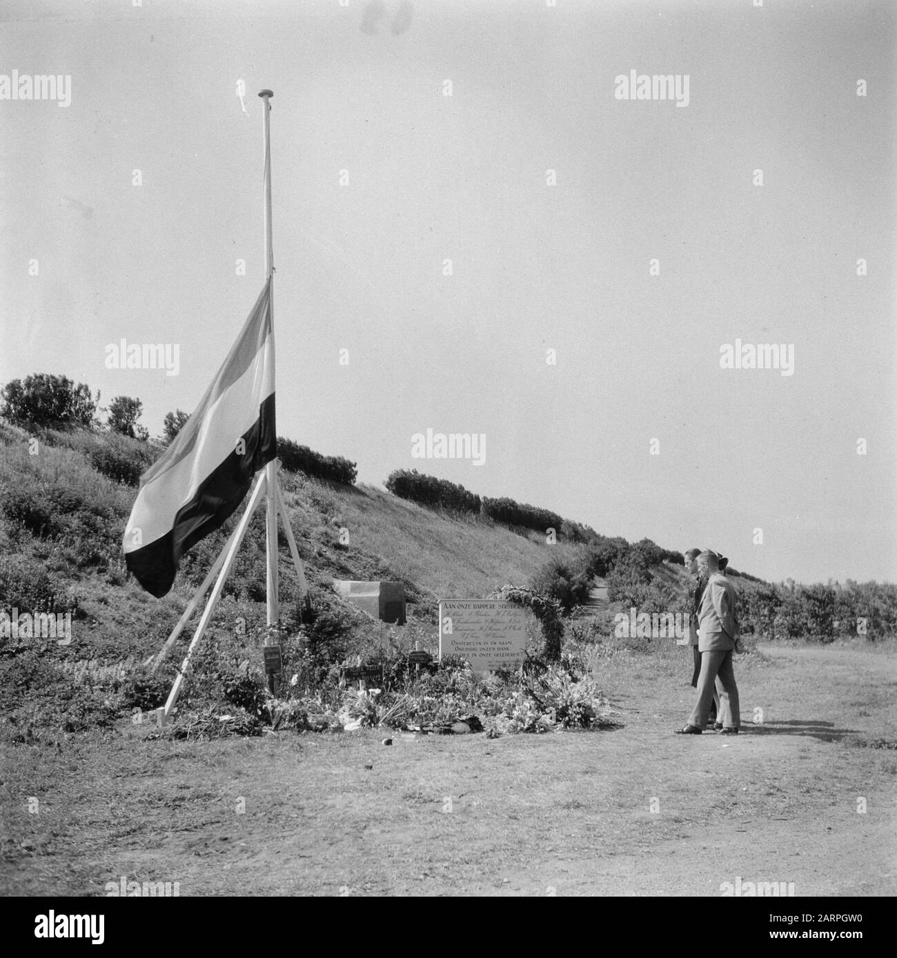 Temporary Cemetery Bloemendaal Sign Hi-res Stock Photography And Images ...