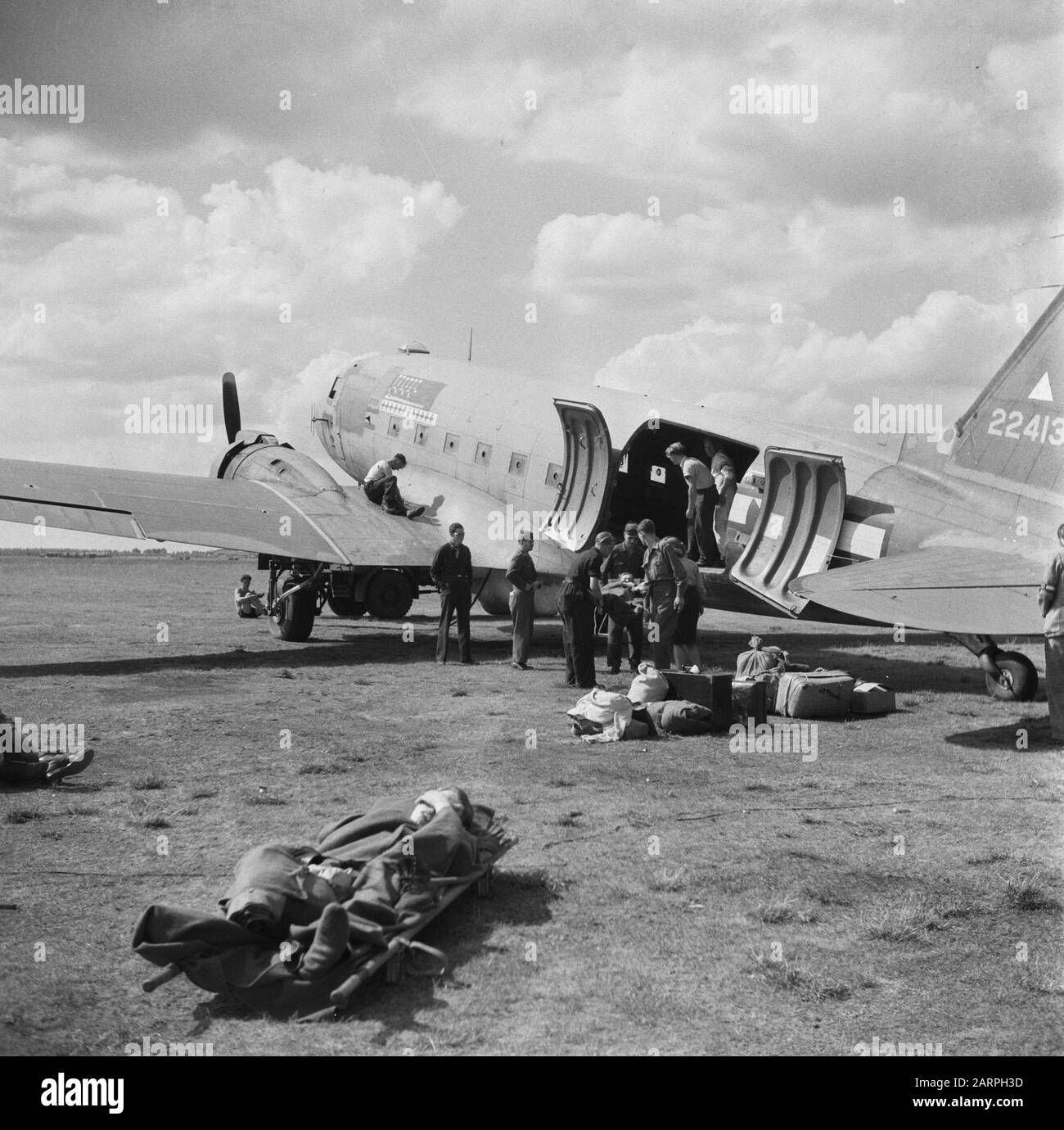 Medical evacuation process Black and White Stock Photos & Images - Alamy