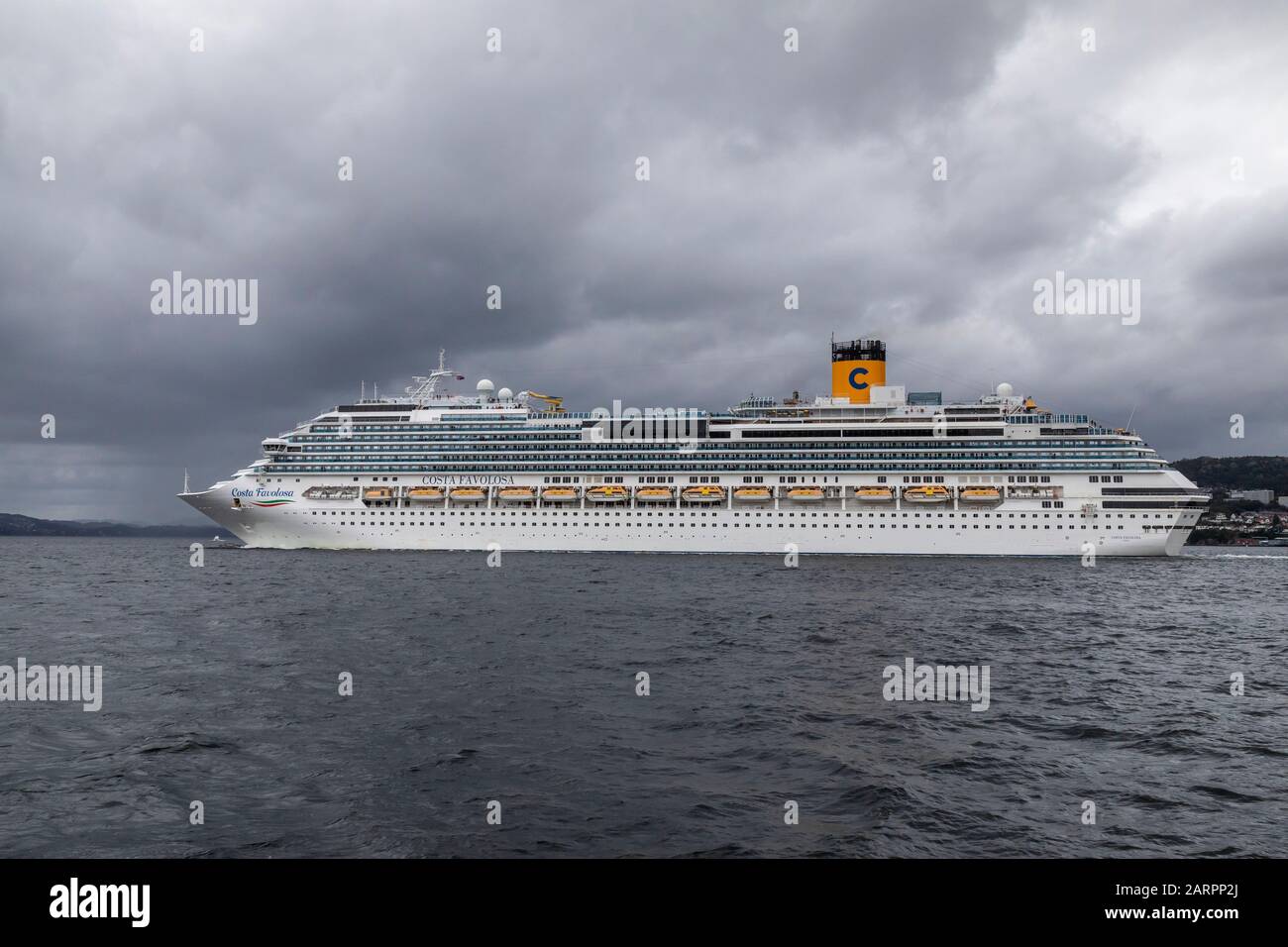 Costa cruise ship departing hi-res stock photography and images - Alamy