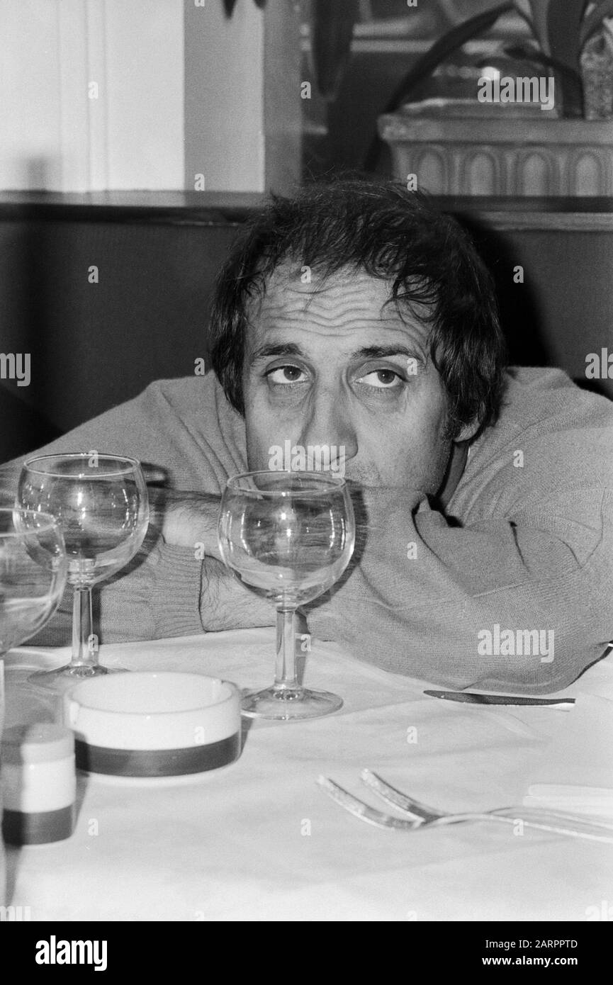 Adriano Celentano, italienischer Sänger und Schauspieler, in einem italienischen Restaurant Adriano Celentano, italienischer Sänger und Schauspieler, in einem italienischen Restaurant