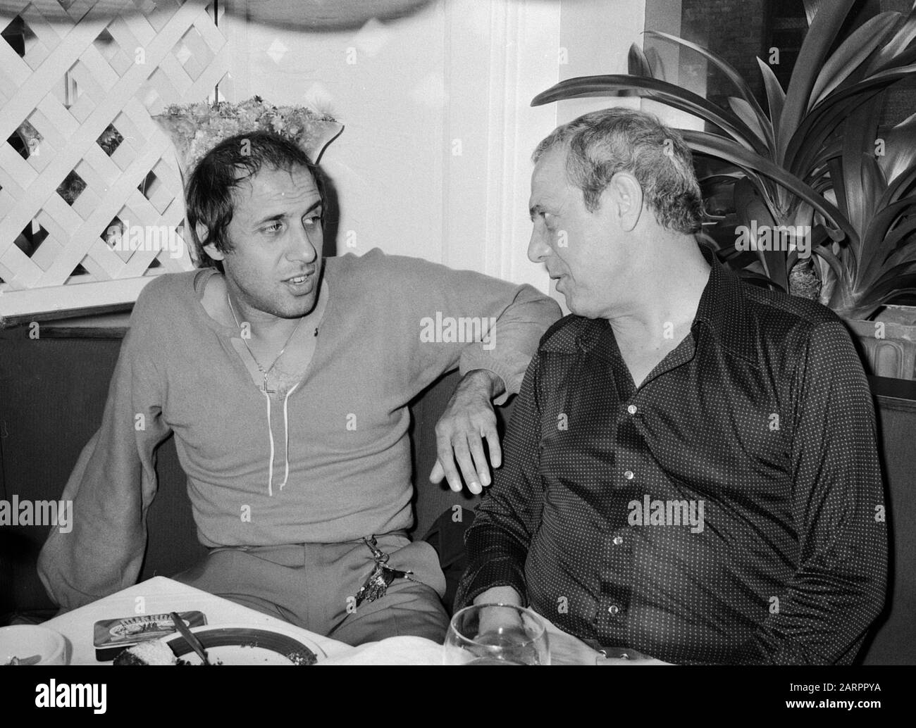 Adriano Celentano, italienischer Sänger und Schauspieler, in einem italienischen Restaurant Adriano Celentano, italienischer Sänger und Schauspieler, in einem italienischen Restaurant