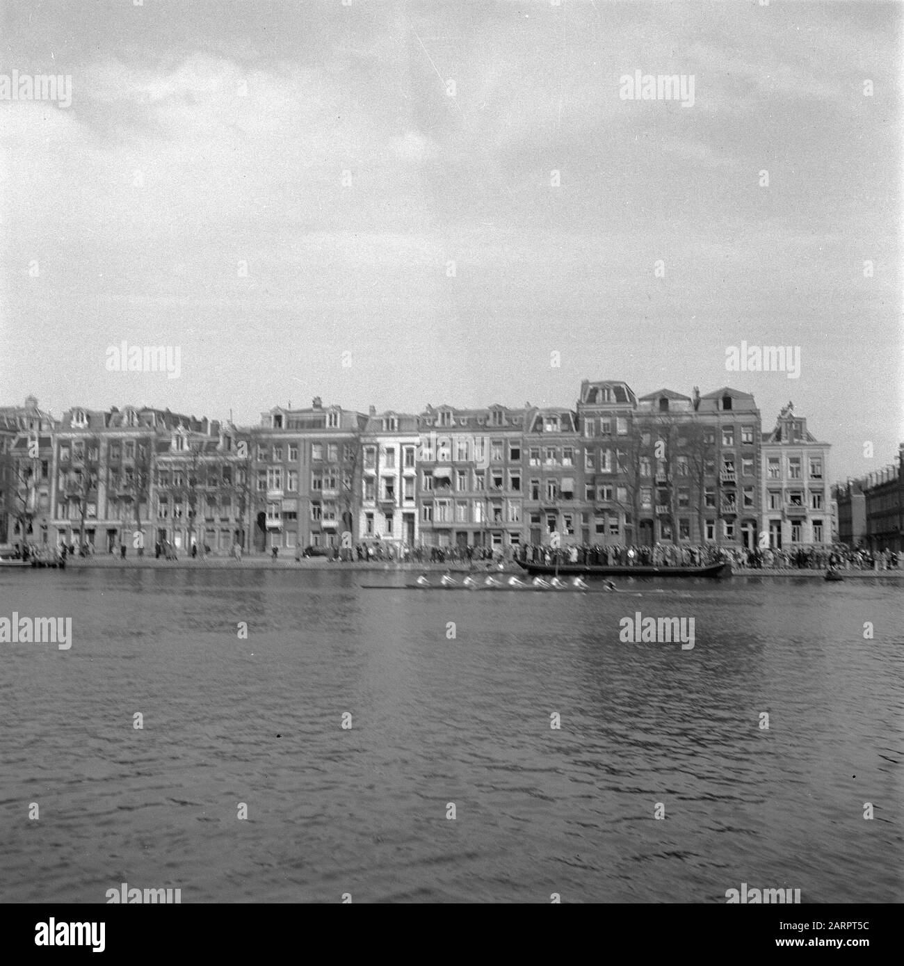 Community rowing boat Black and White Stock Photos & Images - Alamy