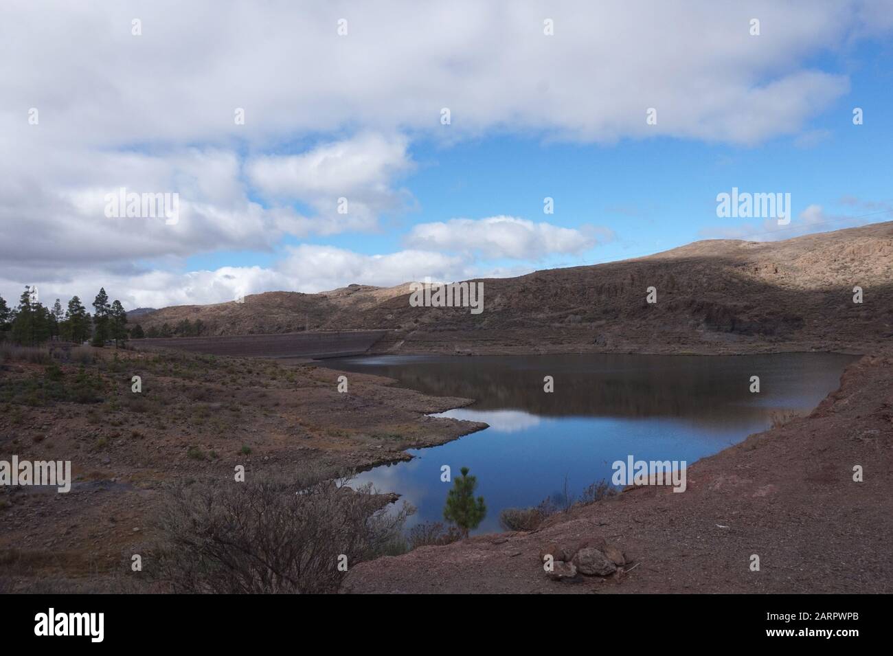 Dam Gambuesa and a fresh water reservoir in the mountains in Gran Canaria, Spain Stock Photo