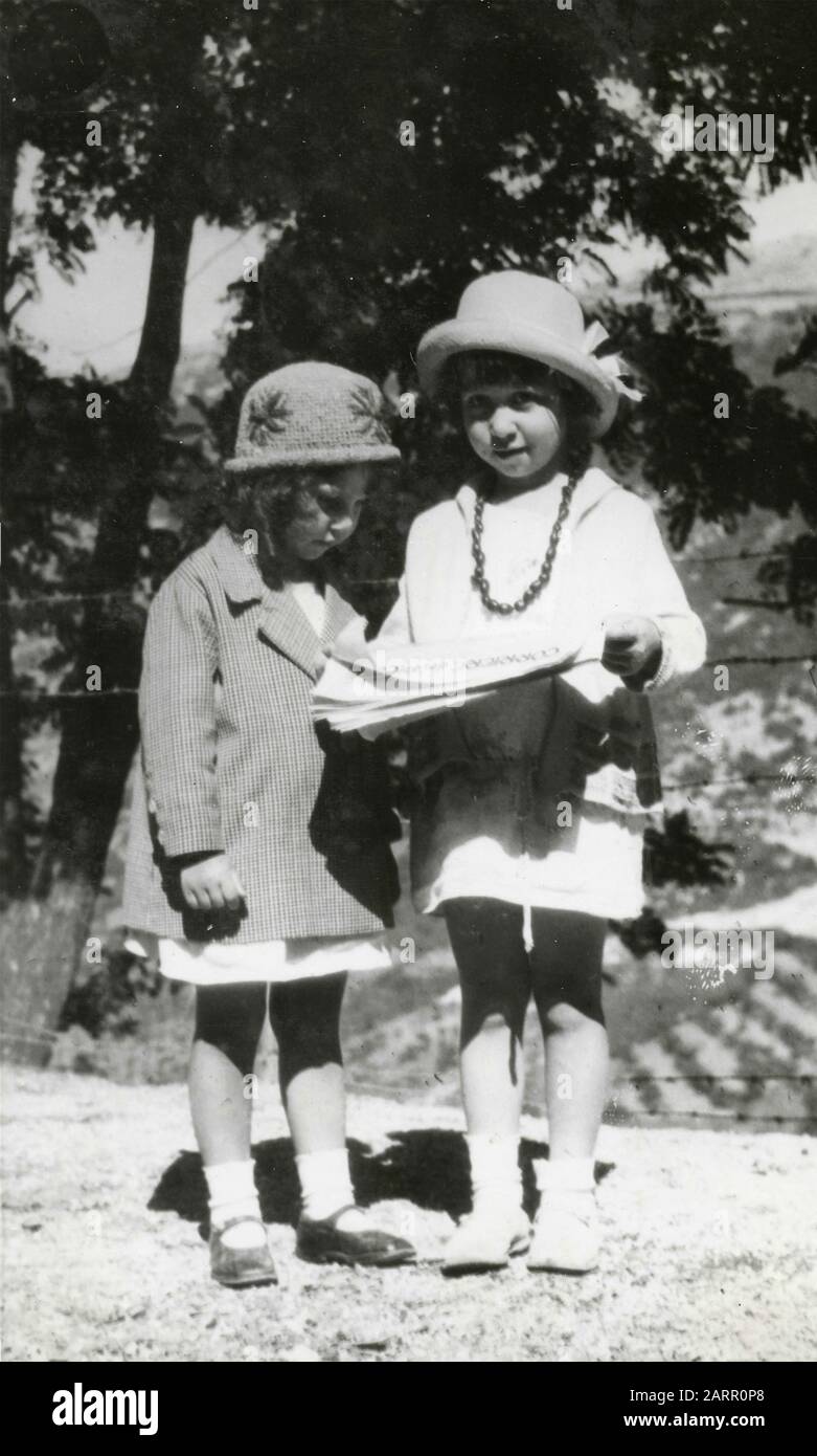 1930s girls hi-res stock photography and images - Alamy