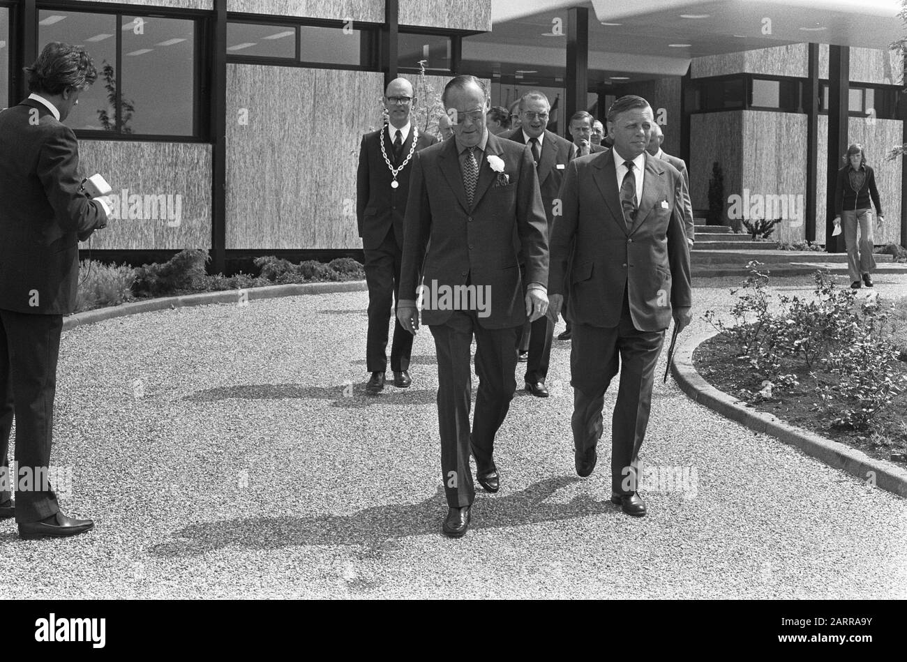 Opening by Prince Bernhard of the office of Hagemeyer NV in Naarden