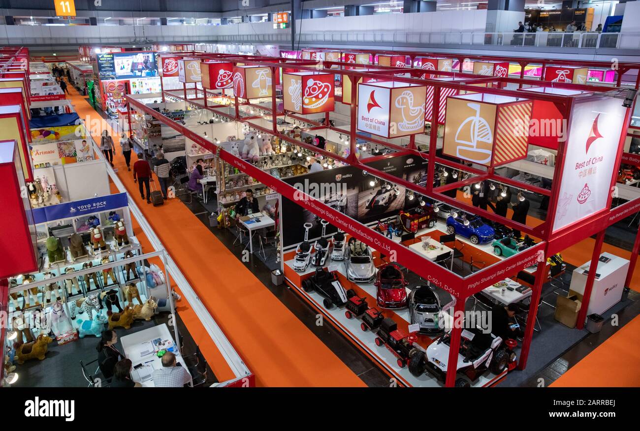 Nuremberg, Germany. 29th Jan, 2020. Overview of Hall 11 at the  International Toy Fair with exhibitors mainly from China. The world's  largest meeting of the toy industry will take place from 29
