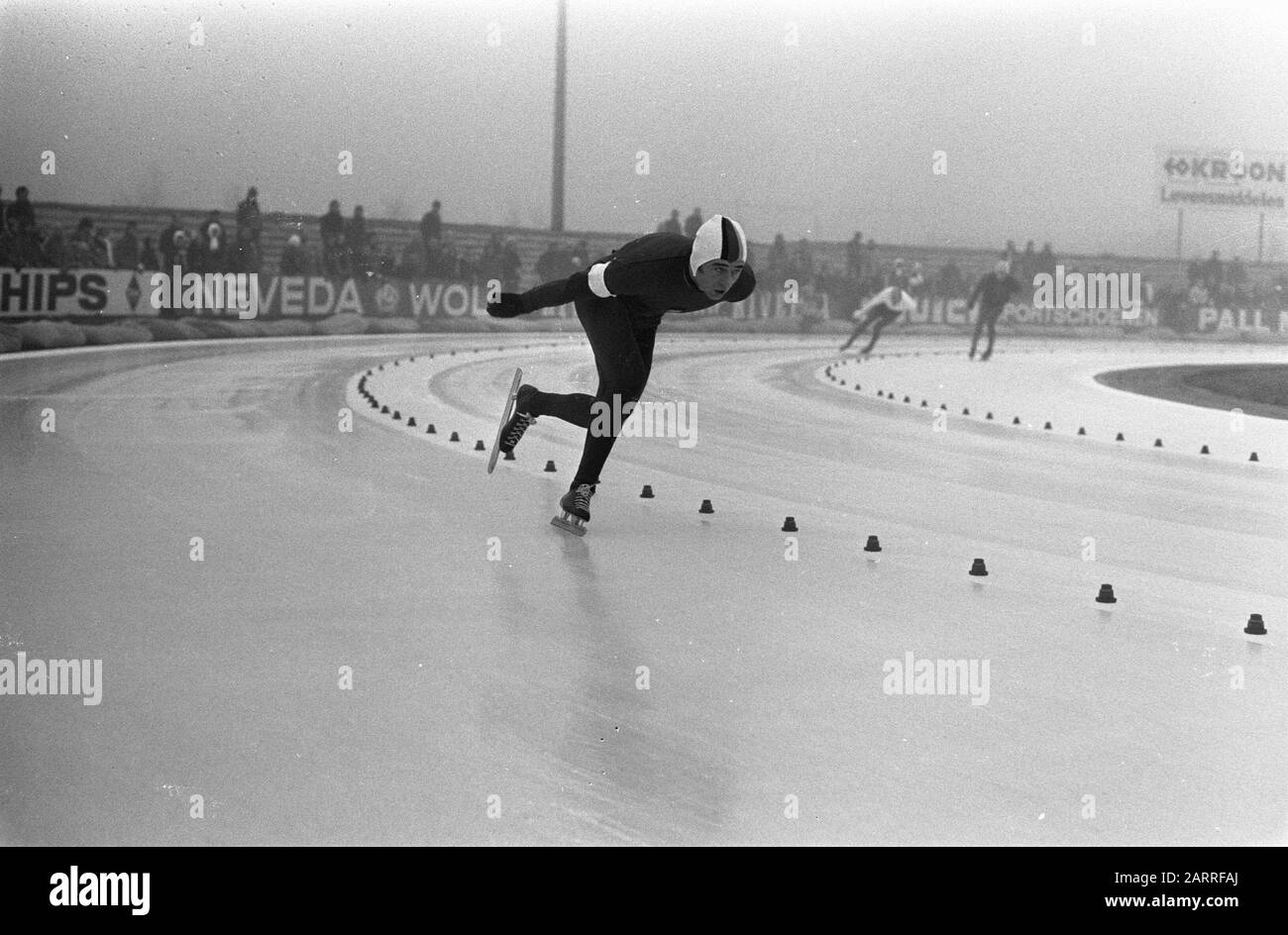 Ice skating competitions in Heerenveen om Gouden Skate, Erhard Keller in action Date: 18 December 1971 Location: Friesland, Heerenveen Keywords: RATES, skating, sport Person name: Erhard Keller Stock Photo