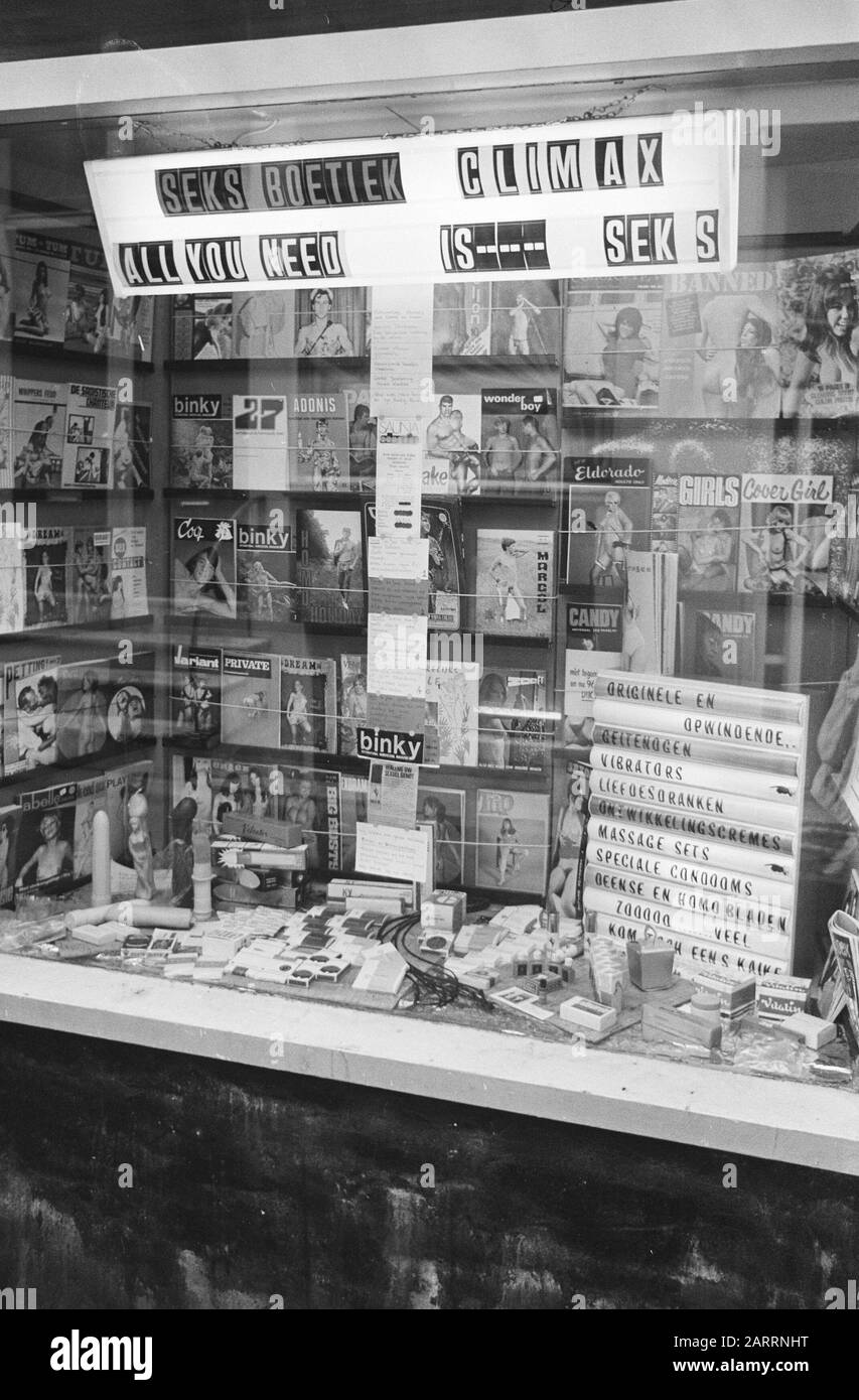 Sex-shops in Amsterdam Date: 19 January 1971 Location: Amsterdam, Noord- Holland Keywords: shops Stock Photo - Alamy