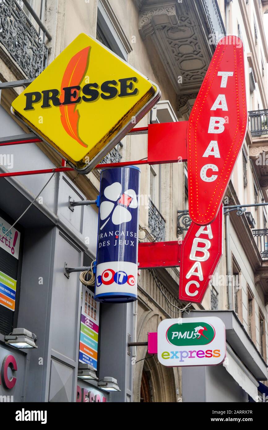 Tabac Presse High Resolution Stock Photography And Images Alamy Tabac Presse High Resolution Stock Photography And Images Alamy