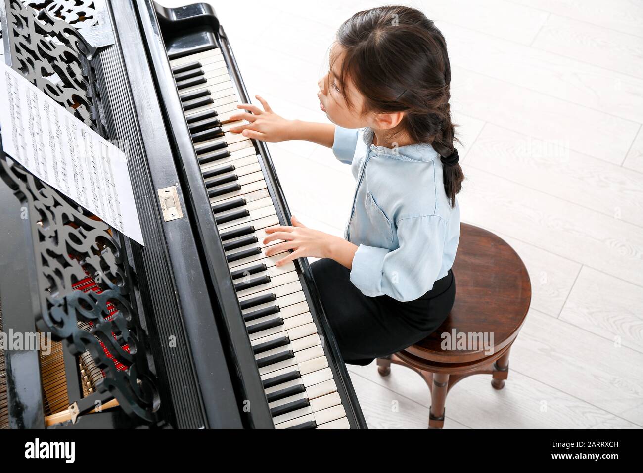 Lil Piano Player