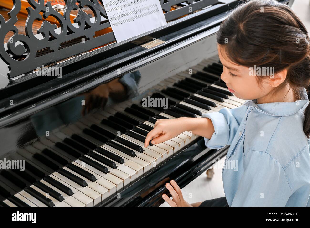 Lil Piano Player