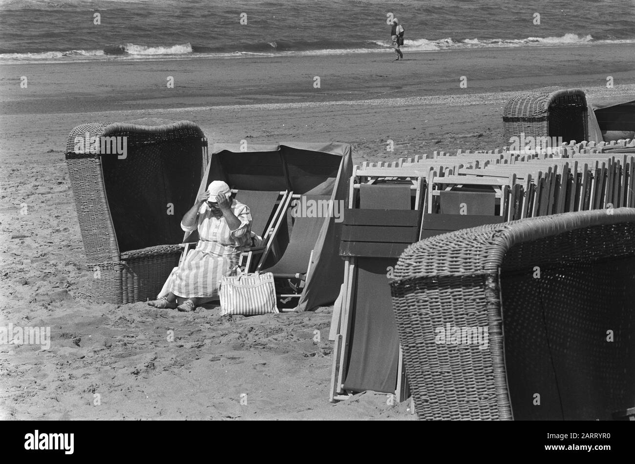 Bad weather zandvoort Black and White Stock Photos Images Alamy Bad weather zandvoort Black and White Stock Photos Images Alamy