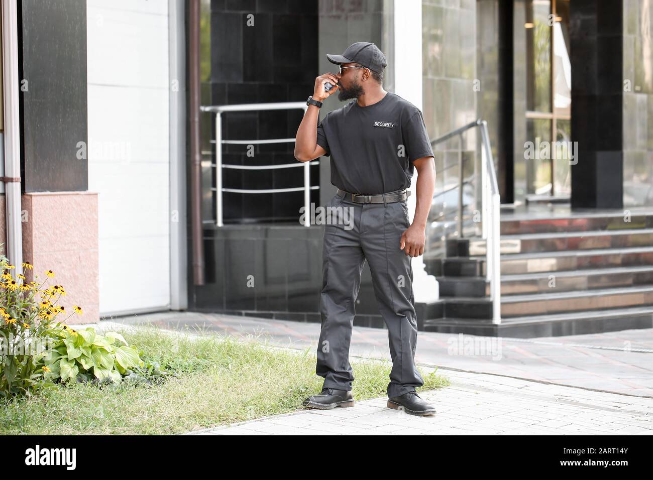 African-American security guard outdoors Stock Photo - Alamy