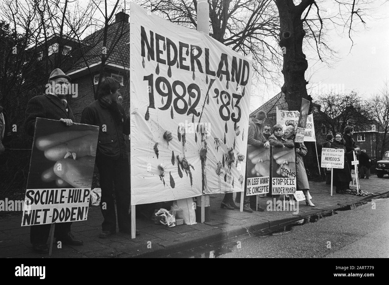 Demonstrating Opponents Of Abortion In Front Of The Bloemenhove